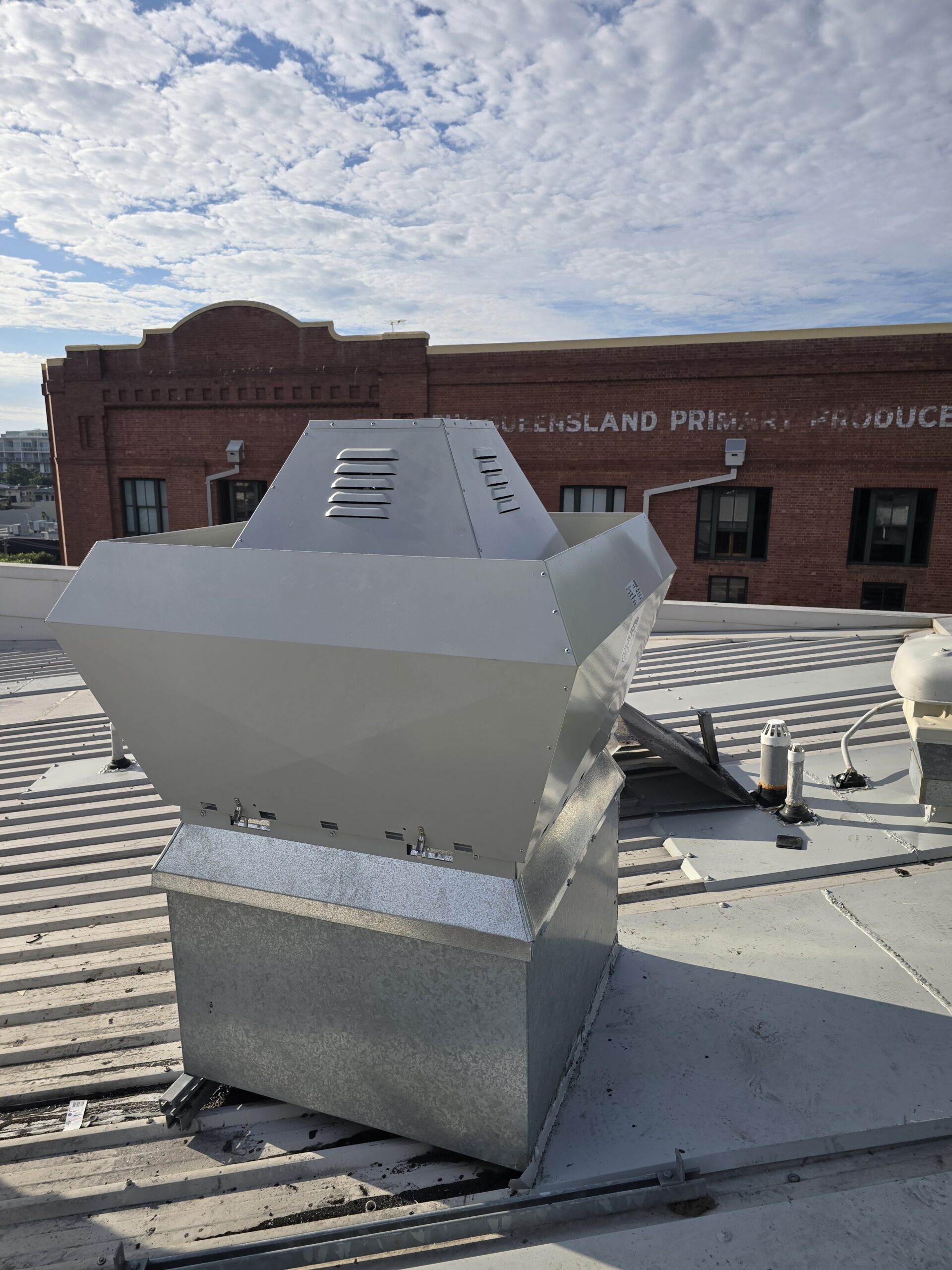 TENERIFFE KITCHEN EXHAUST FAN REPLACEMENT